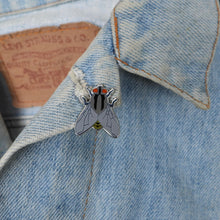 Load image into Gallery viewer, Australian Bush Fly pin ‘petit edition’
